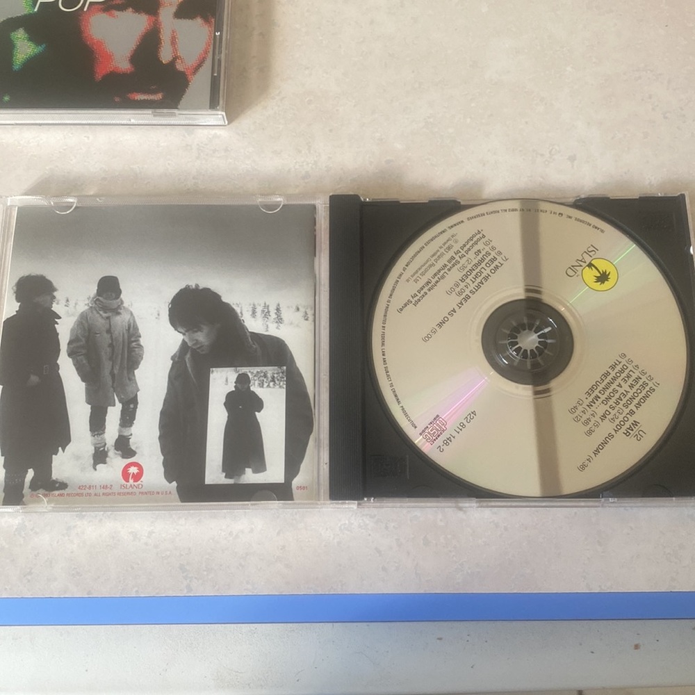 6 U2 CDs - Picture 3 of 13
